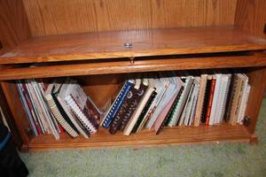 lot 184 image: Collection of 30 Cookbooks and Recipe Books