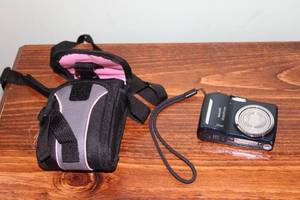 lot 217 image: Kodak EasyShare 16MP Digital Camera with Carrying Case