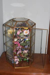 lot 231 image: Vintage Glass and Brass Display Case with Faux Flowers and Butterflies