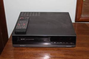 lot 236 image: Daewoo Video Cassette Recorder DVR-303W with Remote Control