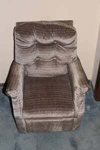 lot 262 image: Comfortable Recliner Chair with Striped Fabric