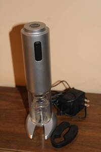 lot 273 image: Electric Food Processor with Base and Power Adapter