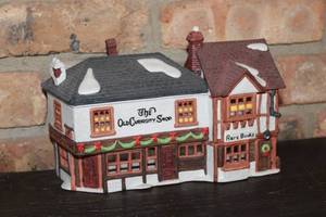lot 293 image: Department 56 Dickens Village Series Old Curiosity Shop Collectible