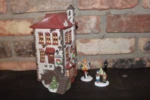 lot 309 image: Department 56 Dickens Village Series C.H. Watt Physician Building with Accessory Figurines