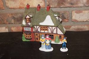 lot 310 image: Department 56 Dickens Village Series - Nicholas Nickleby Cottage with Carolers