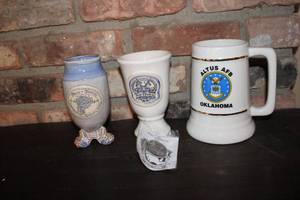 lot 312 image: Collection of 3 Vintage Festival Mugs with Souvenir Pin