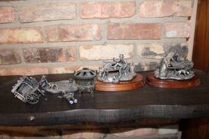 lot 314 image: Collection of 4 Tudor Mint Figurines - Street Seller & Tramp Series