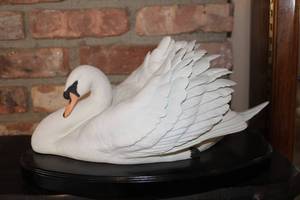 lot 325 image: Franklin Porcelain Limited Edition Silent Swan by Ronald Van Puyvelde