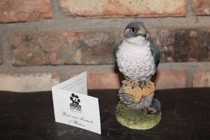 lot 336 image: Arden Sculptures Collection Peregrine Falcon Figurine, Sculpted by Christopher OBrien