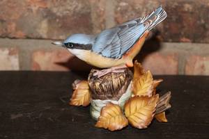 lot 338 image: European Nuthatch Porcelain Bird Figurine by Franklin Mint - 1987