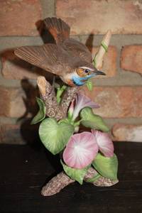 lot 349 image: Limited Edition Bluethroat Figurine by Arthur Singer - National Audubon Society