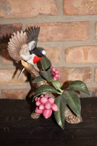 lot 353 image: Limited Edition National Audubon Society Scarlet Robin Figurine by Arthur Singer