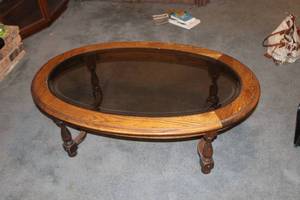 lot 361 image: Vintage Oval Coffee Table with Glass Top and Wooden Base