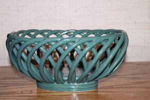 lot 388 image: Vintage Ceramic Fruit Bowl in Aqua Blue Color