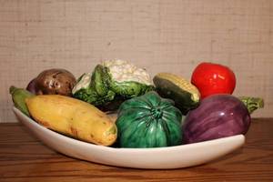 lot 403 image: Vintage Ceramic Vegetable Centerpiece Bowl with Assorted Veggies