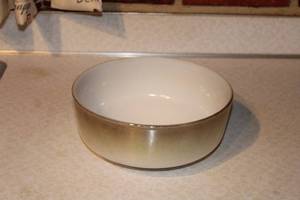 lot 424 image: Vintage Ceramic Serving Bowl with Ombre Finish