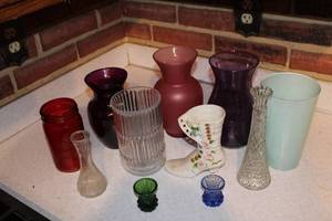 lot 426 image: Collection of 9 Colorful Decorative Glass Vases and Boot Planter