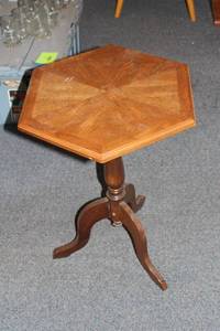 lot 437 image: Antique Hexagonal End Table with Wooden Pedestal Base
