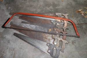 lot 441 image: Collection of 7 Vintage Hand Saws with Wooden Handles