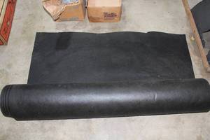 lot 443 image: Roll of Black Rubber Matting - Commercial Grade Flooring