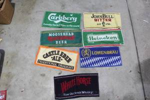 lot 460 image: Collection of 7 Vintage Bar Towels featuring Popular Brands