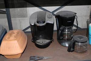 lot 463 image: Keurig Coffee Maker and Mr. Coffee Drip Coffee Maker Set