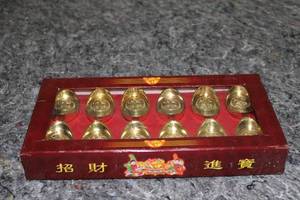 lot 54 image: Set of 10 Decorative Gold Ingots for Home Decor