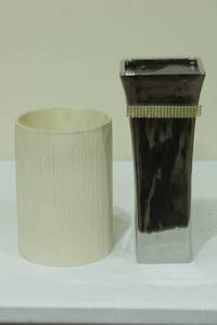 lot 61 image: Set of 2 Decorative Vases with Artificial Floral Arrangement