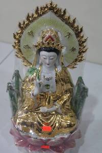 lot 133 image: Intricate Kuan Yin Gold Trimmed Porcelain Figurine