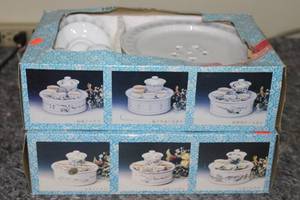 lot 155 image: High-Grade Ceramic Tea Set with Gaiwan and 4 Cups
