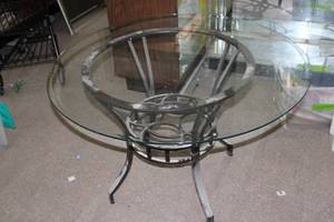 lot 183 image: Glass Top Metal Frame Round Dining Table