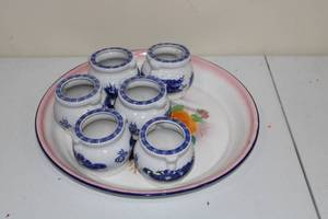lot 189 image: Set of 6 Vintage Blue and White Porcelain Dragon Tea Cups with Plate