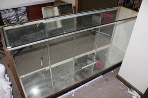 lot 196 image: Used Glass Display Case with Shelves