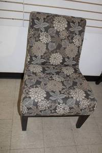 lot 236 image: Floral Pattern Upholstered Accent Chair