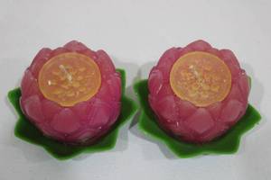 lot 270 image: Lotus Flower Shaped Scented Candles with Green Base - Set of 2