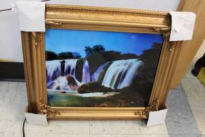 lot 285 image: Backlit LED Waterfall Picture Frame