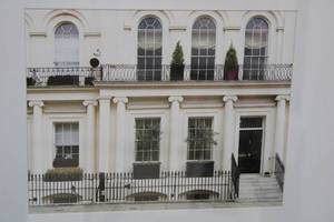 lot 292 image: Framed Wall Art Collection Elegant Architecture & Golfing Gentleman