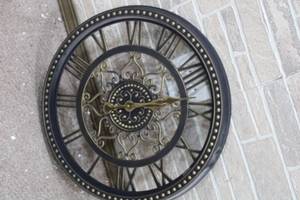 lot 373 image: Antique-Style Roman Numeral Wall Clock with Ornate Metal Design