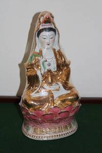 lot 18 image: Vintage Porcelain Figurine of Kwan Yin with Golden Accents