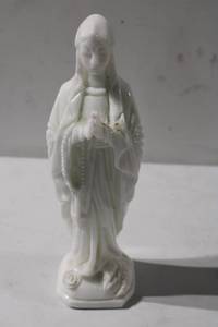 lot 435 image: Vintage Religious Statue - Madonna Figurine Made of White Marble