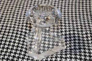 lot 499 image: Crystal Decorative Paperweight in Diamond Shape