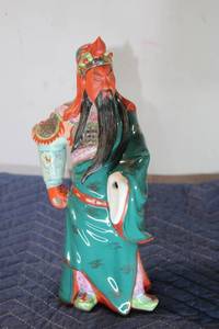 lot 531 image: Vintage Chinese Porcelain Warrior Statue Figure