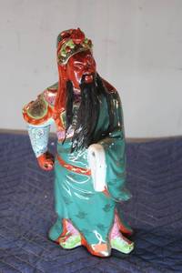 lot 575 image: Antique Chinese Figurine of a Warrior with Colorful Detail