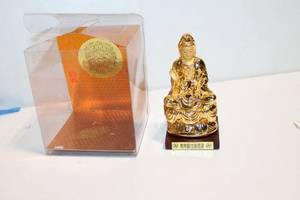lot 638 image: Gold-Plated Buddha Statue with Intricate Detailing - 5 Inches Tall