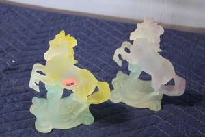 lot 701 image: Set of 2 Colorful Frosted Glass Horse Figurines