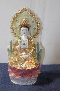 lot 743 image: Porcelain Figurine of Guanyin with Gold Detailing