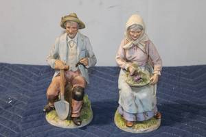 lot 769 image: Set of 2 Ceramic Figurines Elderly Couple Gardening