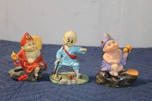 lot 775 image: Set of 3 Vintage Chinese Monk Figurines