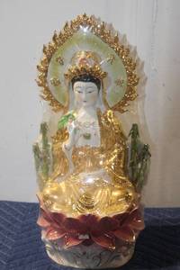 lot 782 image: Decorative Porcelain Goddess Statue with Gold Accents