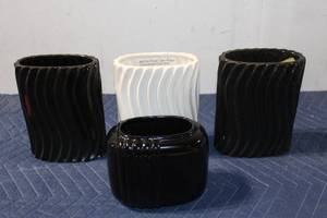 lot 831 image: Set of 4 Decorative Ceramic Vases with Textured Design